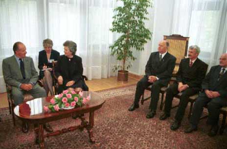 Król Hiszpanii Juan Carlos I, marszałek Alicja Grześkowiak, wicemarszałek Marcin Tyrna, sen. Krzysztof Majka, sen. Zbyszko Piwoński