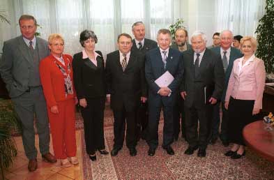 Rozmiar: 23942 bajt�w