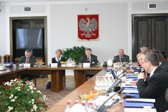 Rozmiar: 39048 bajt�w