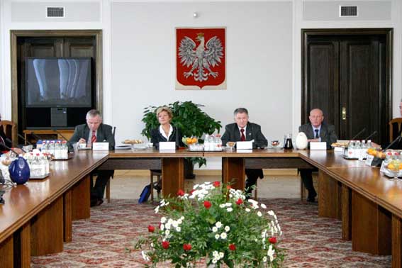 Rozmiar: 43558 bajt�w