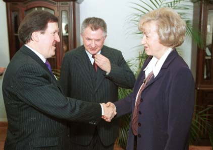 Sekretarz Generalny G. Robertson, marszałek L. Pastusiak, przewodnicząca G. Grabowska