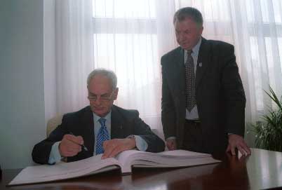 Rozmiar: 16345 bajtów