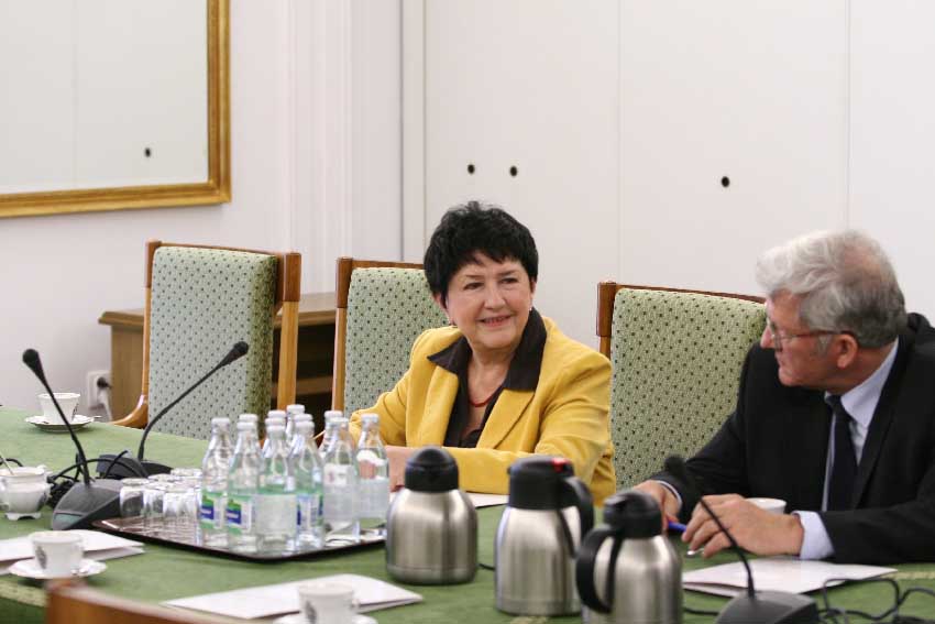 Rozmiar: 84454 bajtów